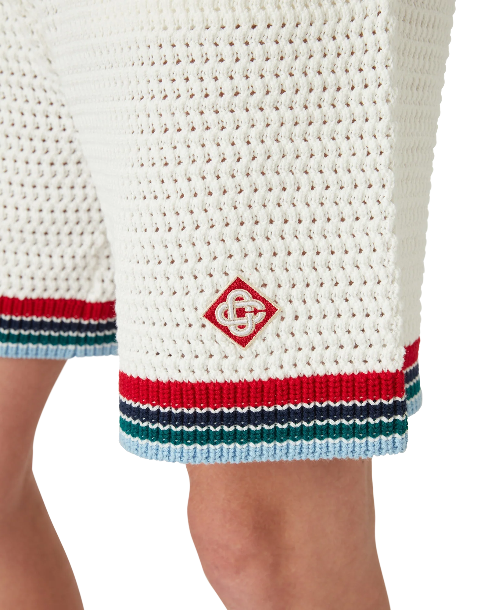Pantalones cortos góticos de crochet