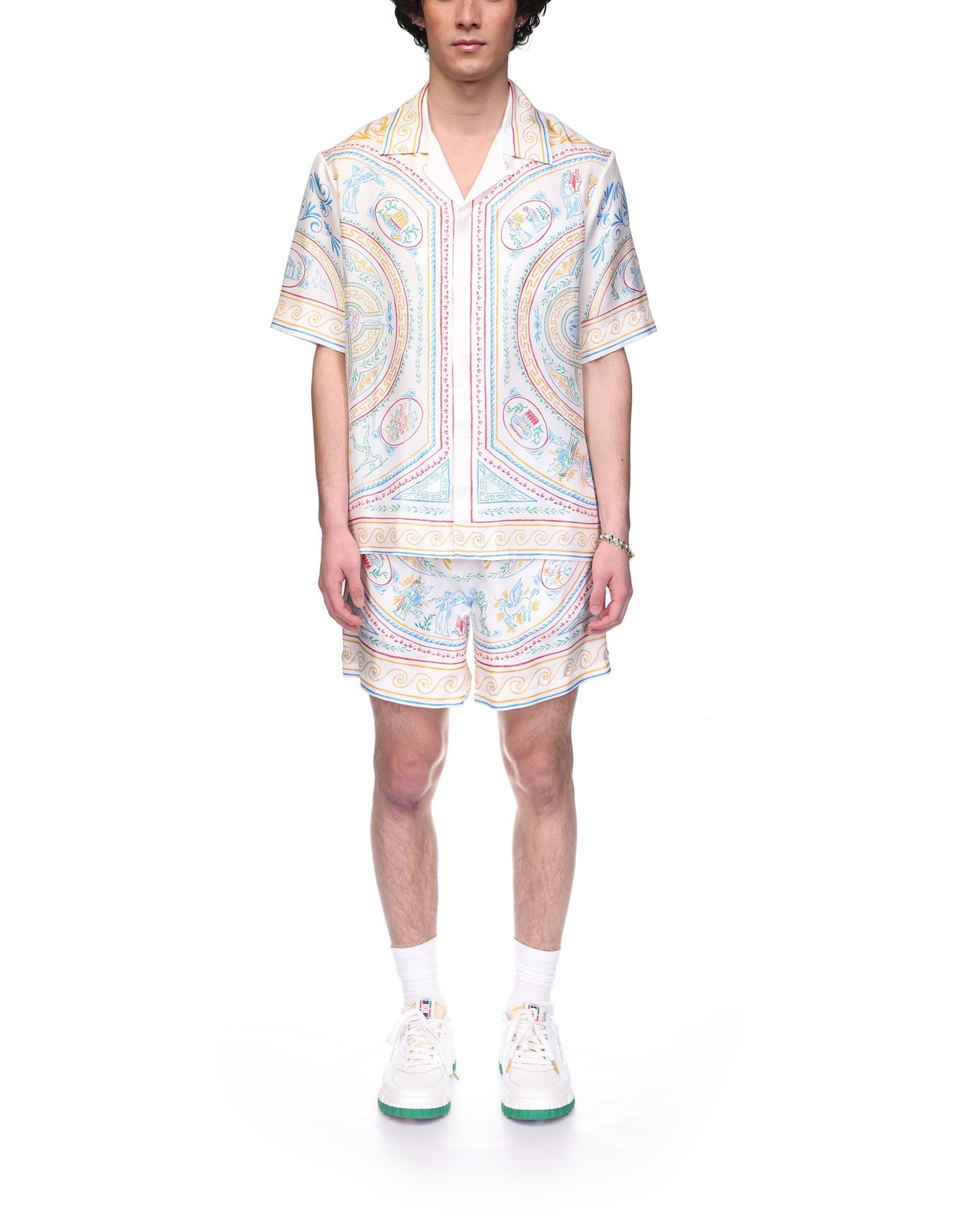 Camisa de seda con jarrón de lápiz