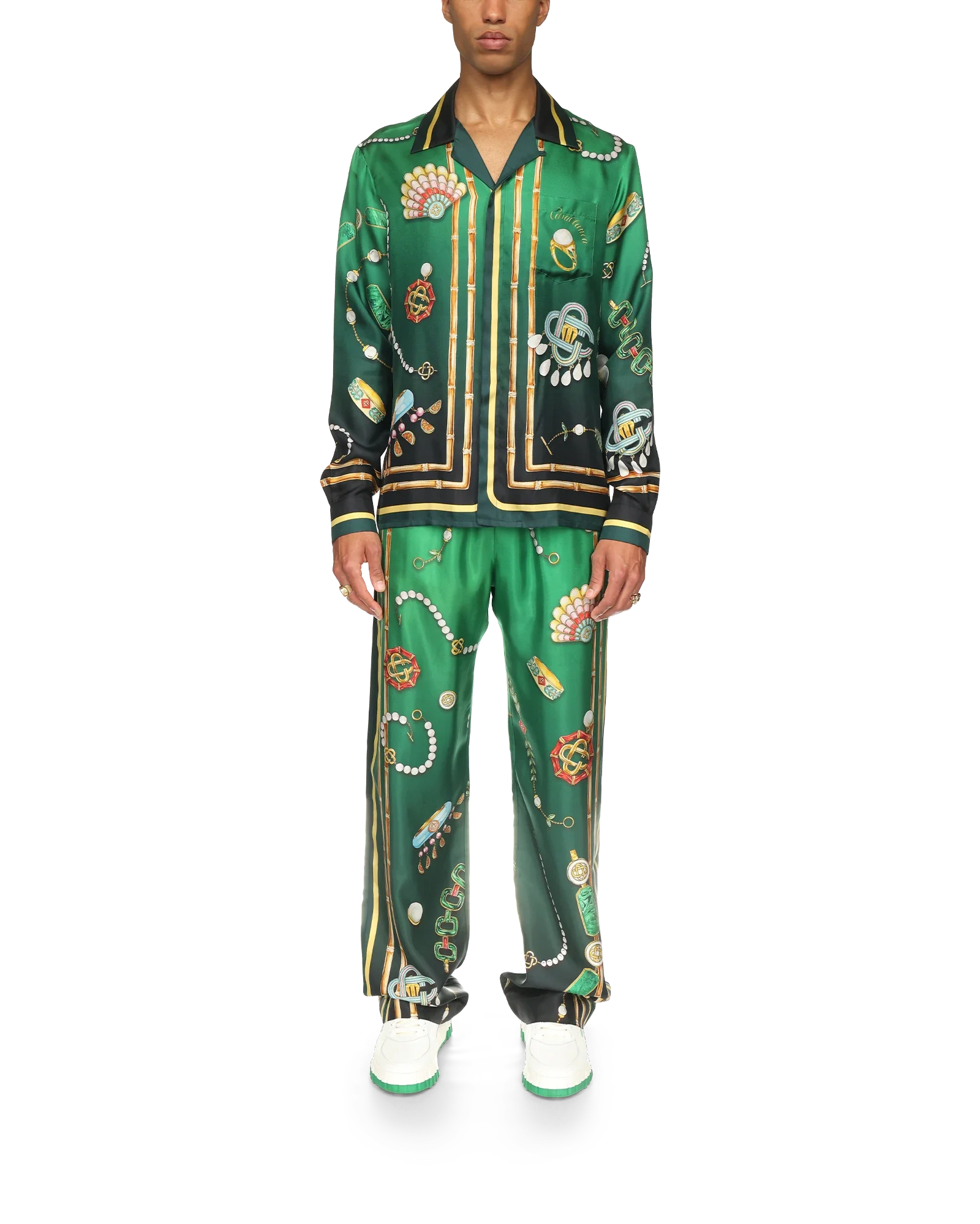 El joyero de la camisa de seda