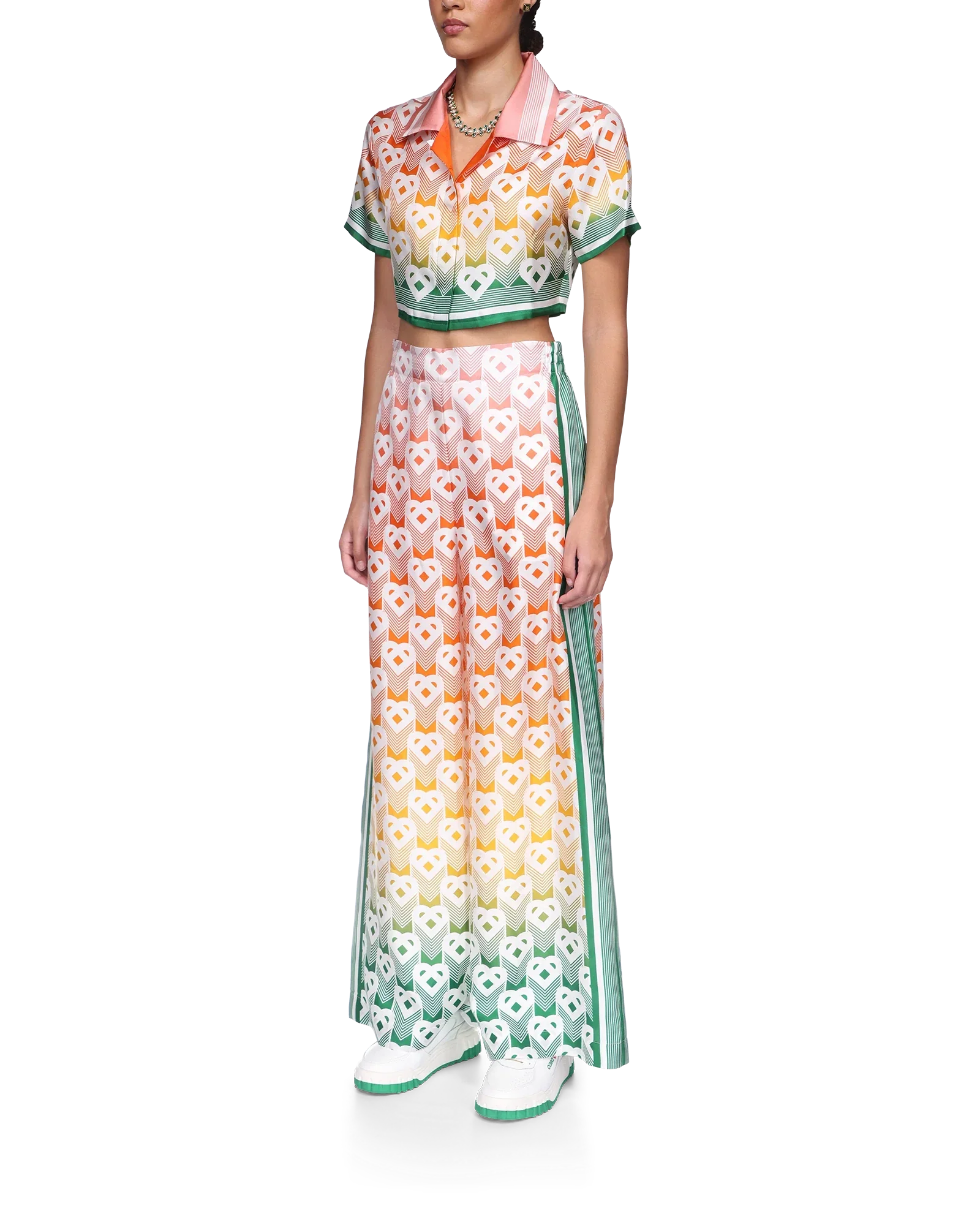 Camisa corta de seda con monograma de corazón degradado
