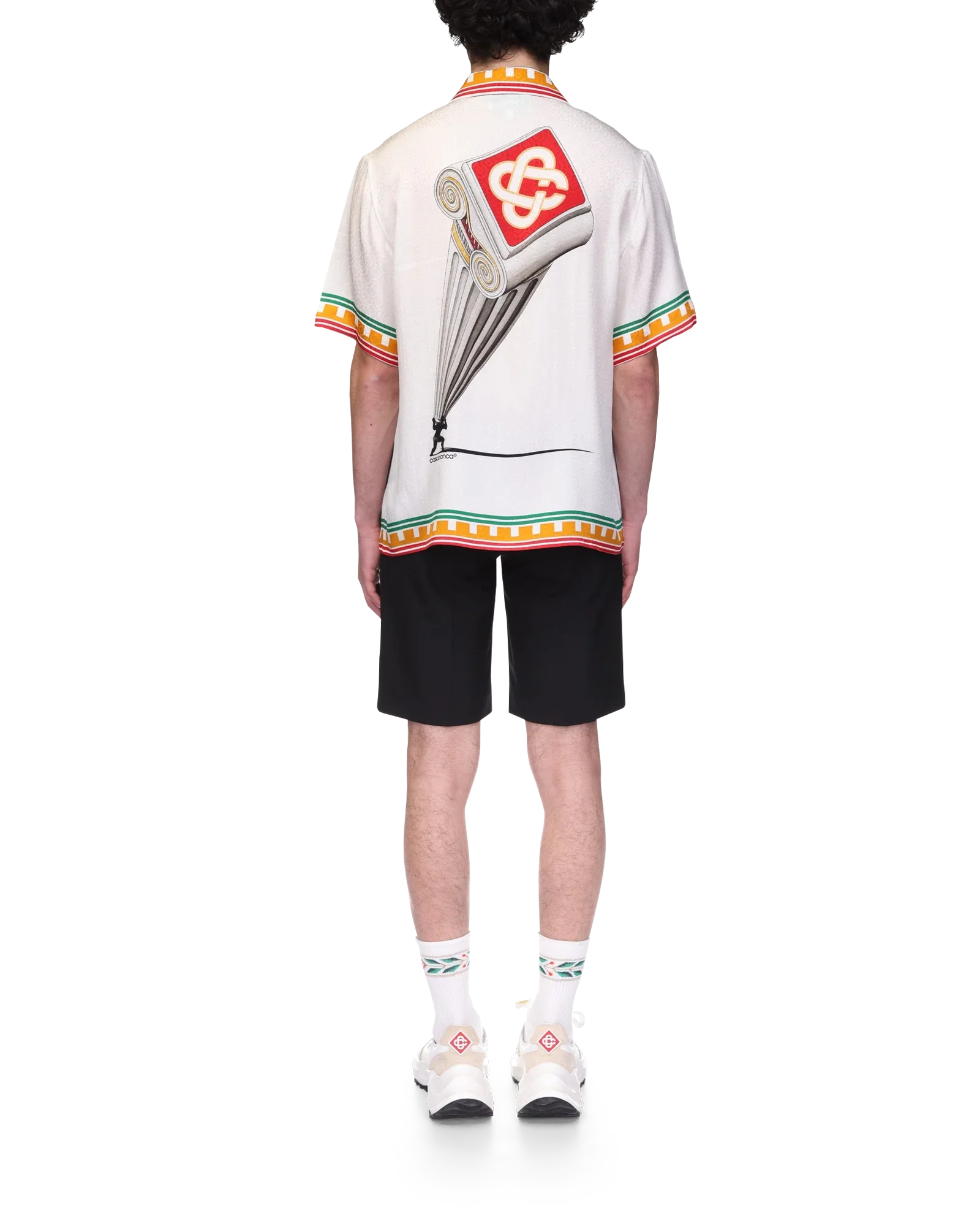 Camisa de seda con columna inclinada